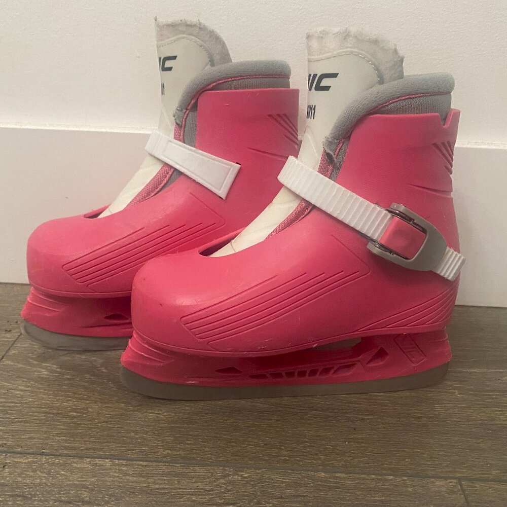 VIC Lil' Pro Recreational Ice Skates Youth  Size Y10-Y11